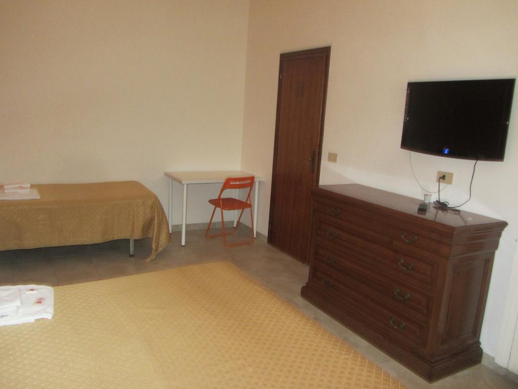 Hotel Mirafiori リド・ディ・カマイオーレ 部屋 写真